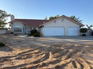 17157 Hacienda Boulevard, California City, CA 93505