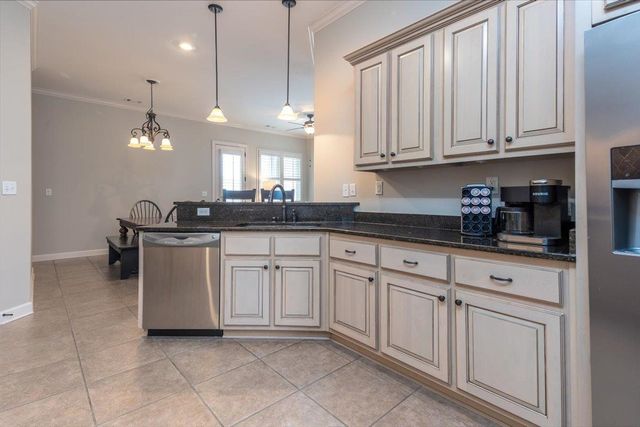 1685 JENNINGS MILL LN W, Collierville, TN 38017