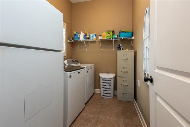 1685 JENNINGS MILL LN W, Collierville, TN 38017