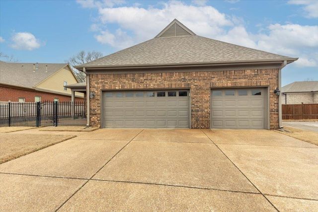 1685 JENNINGS MILL LN W, Collierville, TN 38017