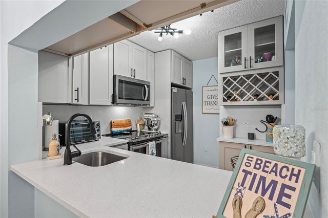 3232 LAKE PINE WAY H2, Tarpon Springs, FL 34688