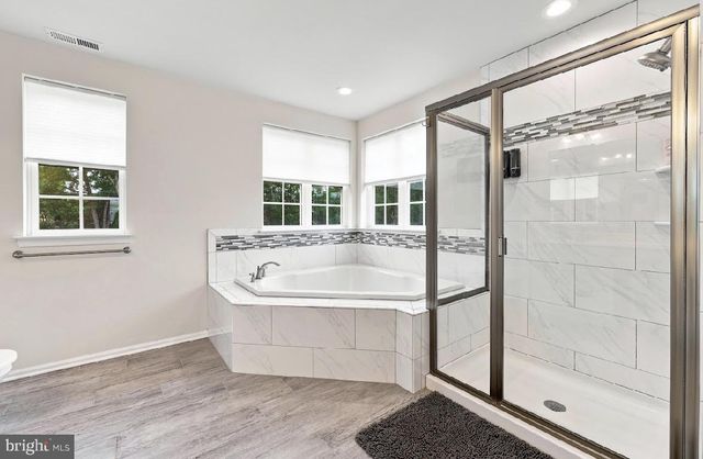 7 CHAMPLAIN ST, Sicklerville, NJ 08081