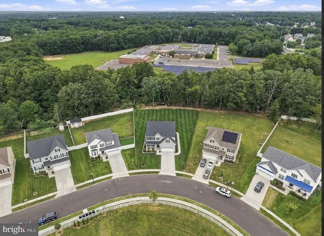 7 CHAMPLAIN ST, Sicklerville, NJ 08081