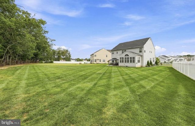 7 CHAMPLAIN ST, Sicklerville, NJ 08081