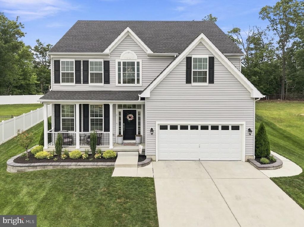 7 CHAMPLAIN ST, Sicklerville, NJ 08081