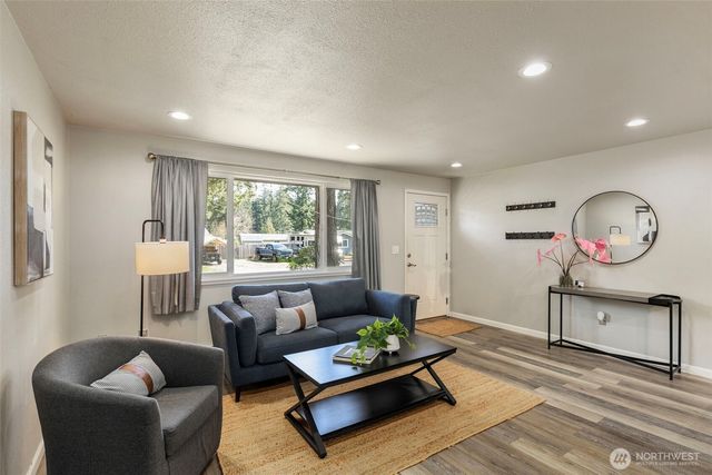 11708 Elder Avenue SW, Port Orchard, WA 98367