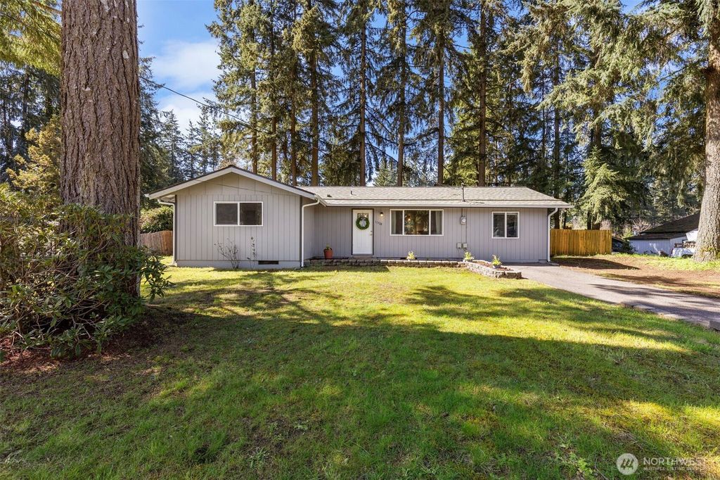 11708 Elder Avenue SW, Port Orchard, WA 98367