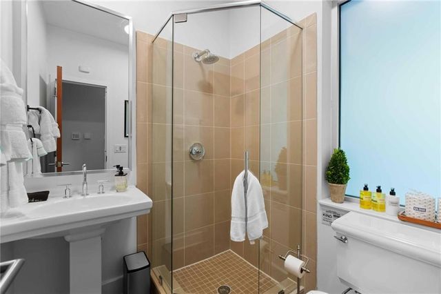 1960 Tall Tree Drive NE, Atlanta, GA 30324