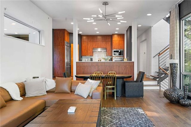 1960 Tall Tree Drive NE, Atlanta, GA 30324