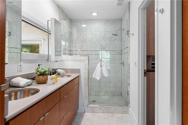 1960 Tall Tree Drive NE, Atlanta, GA 30324