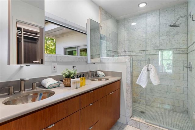 1960 Tall Tree Drive NE, Atlanta, GA 30324