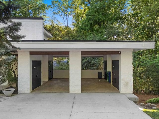 1960 Tall Tree Drive NE, Atlanta, GA 30324