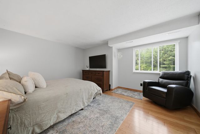 2 Brookside Dr Apt 11, Exeter, NH 03833