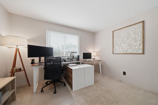 2 Brookside Dr Apt 11, Exeter, NH 03833