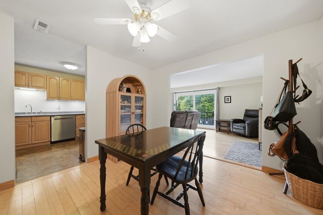 2 Brookside Dr Apt 11, Exeter, NH 03833