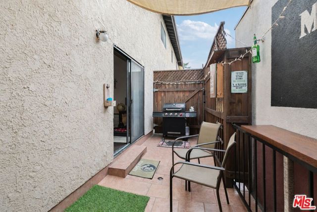 10817 Whipple Street 6, Studio City (los Angeles), CA 91602