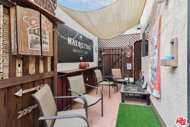 10817 Whipple Street 6, Studio City (los Angeles), CA 91602