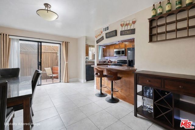 10817 Whipple Street 6, Studio City (los Angeles), CA 91602