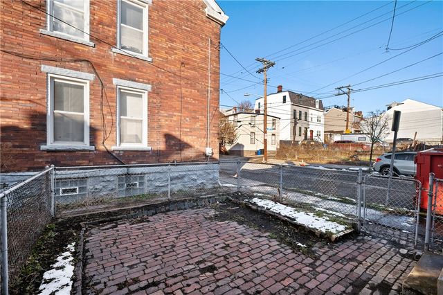 3837 Liberty Ave, Lawrenceville, PA 15201