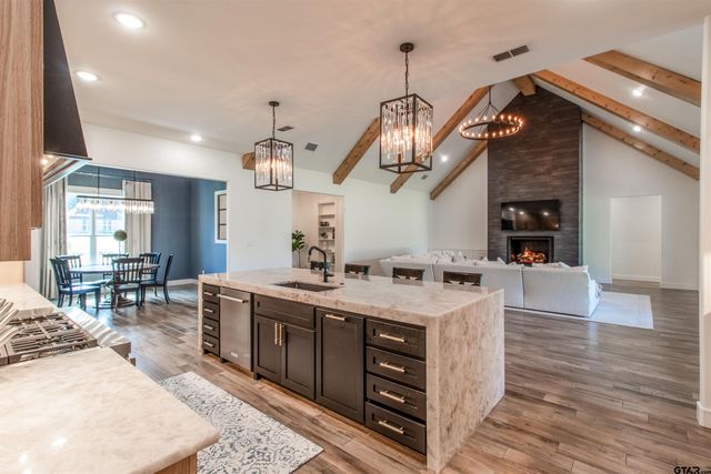 12240 Jazmin Cir, Flint, TX 75762