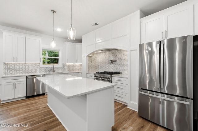 1760 Sandalwood Drive SW, Ocean Isle Beach, NC 28469