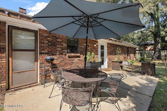 103 Casa Urbano Drive, Clinton, MS 39056