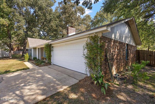 103 Casa Urbano Drive, Clinton, MS 39056