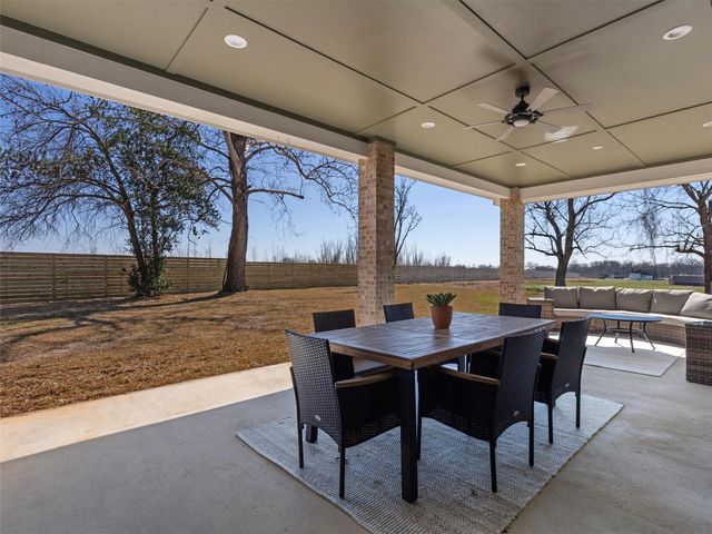 270 Seguin Drive, New Waverly, TX 77358