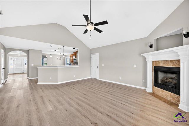 402 Latham Drive, Warner Robins, GA 31088