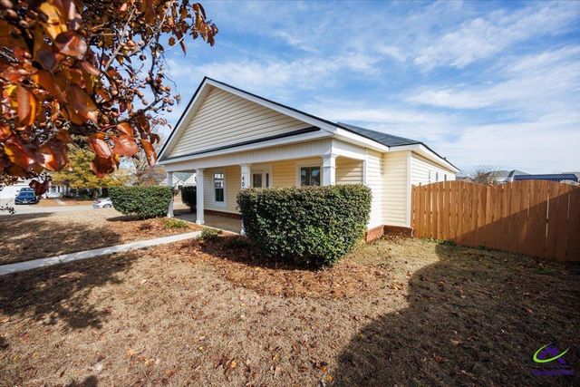 402 Latham Drive, Warner Robins, GA 31088