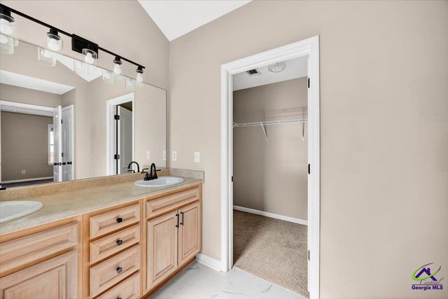 402 Latham Drive, Warner Robins, GA 31088