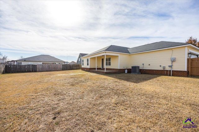 402 Latham Drive, Warner Robins, GA 31088