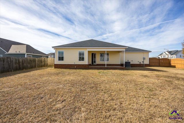 402 Latham Drive, Warner Robins, GA 31088