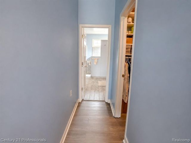21819 Maple Street, Saint Clair Shores, MI 48081