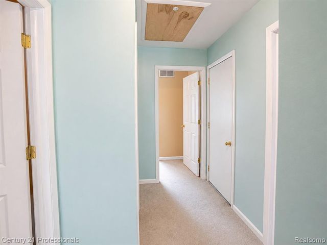 21819 Maple Street, Saint Clair Shores, MI 48081
