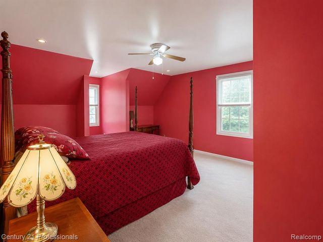 21819 Maple Street, Saint Clair Shores, MI 48081
