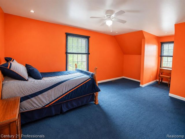 21819 Maple Street, Saint Clair Shores, MI 48081