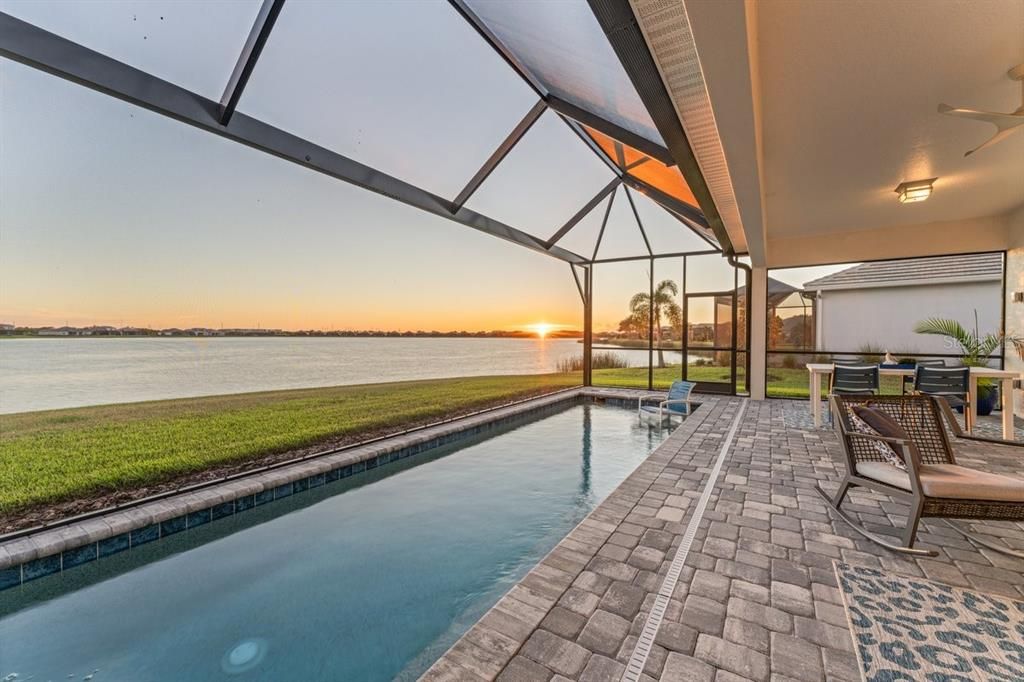977 CROSSWIND AVENUE, Sarasota, FL 34240