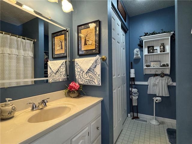 11246 State Route 730, Blanchester, OH 45107