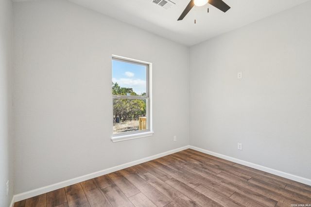 118 Matt Dillon Dr, Bandera, TX 78003