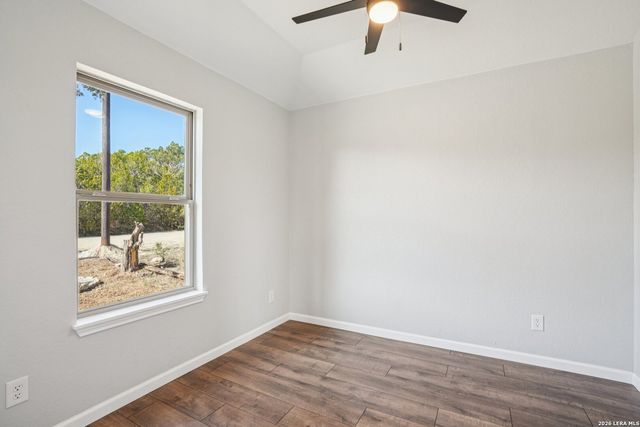 118 Matt Dillon Dr, Bandera, TX 78003