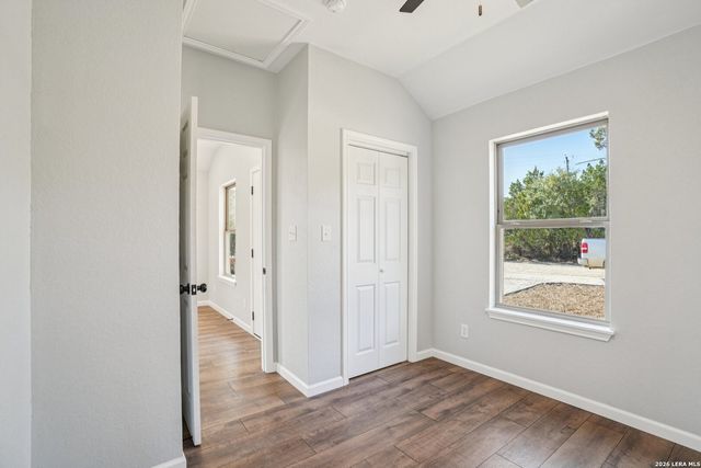 118 Matt Dillon Dr, Bandera, TX 78003