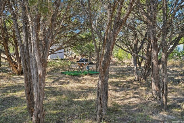 118 Matt Dillon Dr, Bandera, TX 78003