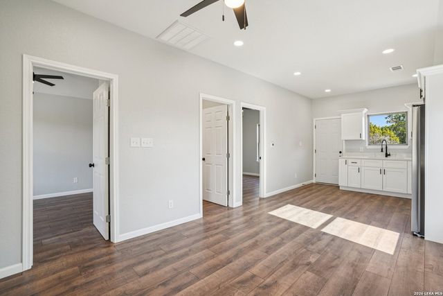 118 Matt Dillon Dr, Bandera, TX 78003