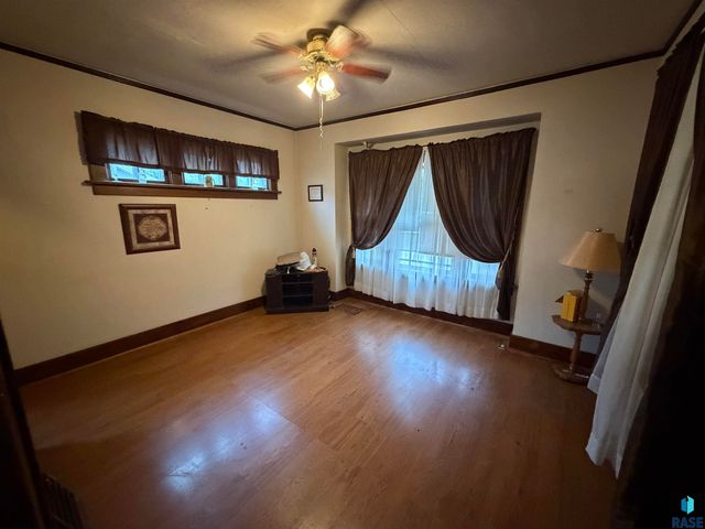 618 W 13th St Street, Sioux Falls, SD 57104