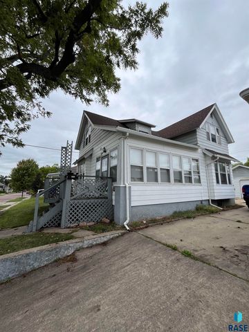 618 W 13th St Street, Sioux Falls, SD 57104