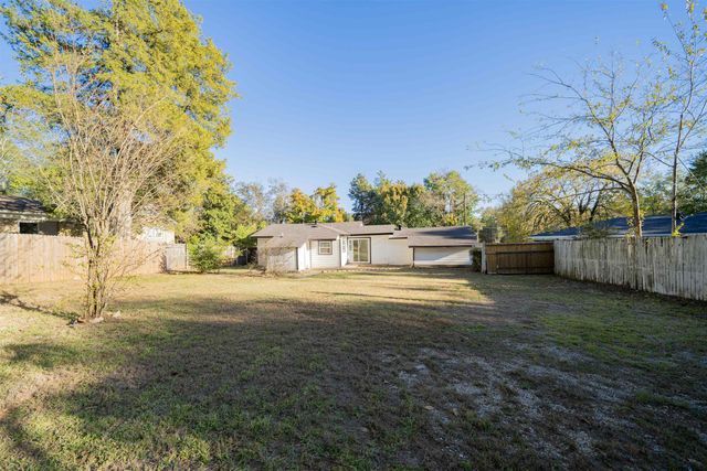 703 SH 43, Henderson, TX 75652