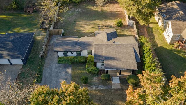 703 SH 43, Henderson, TX 75652