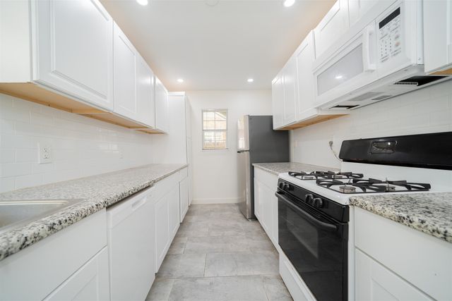 703 SH 43, Henderson, TX 75652