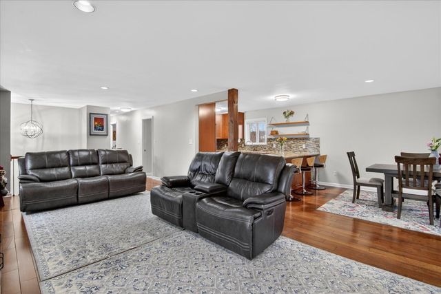 7901 W Waters Road, Ann Arbor, MI 48103